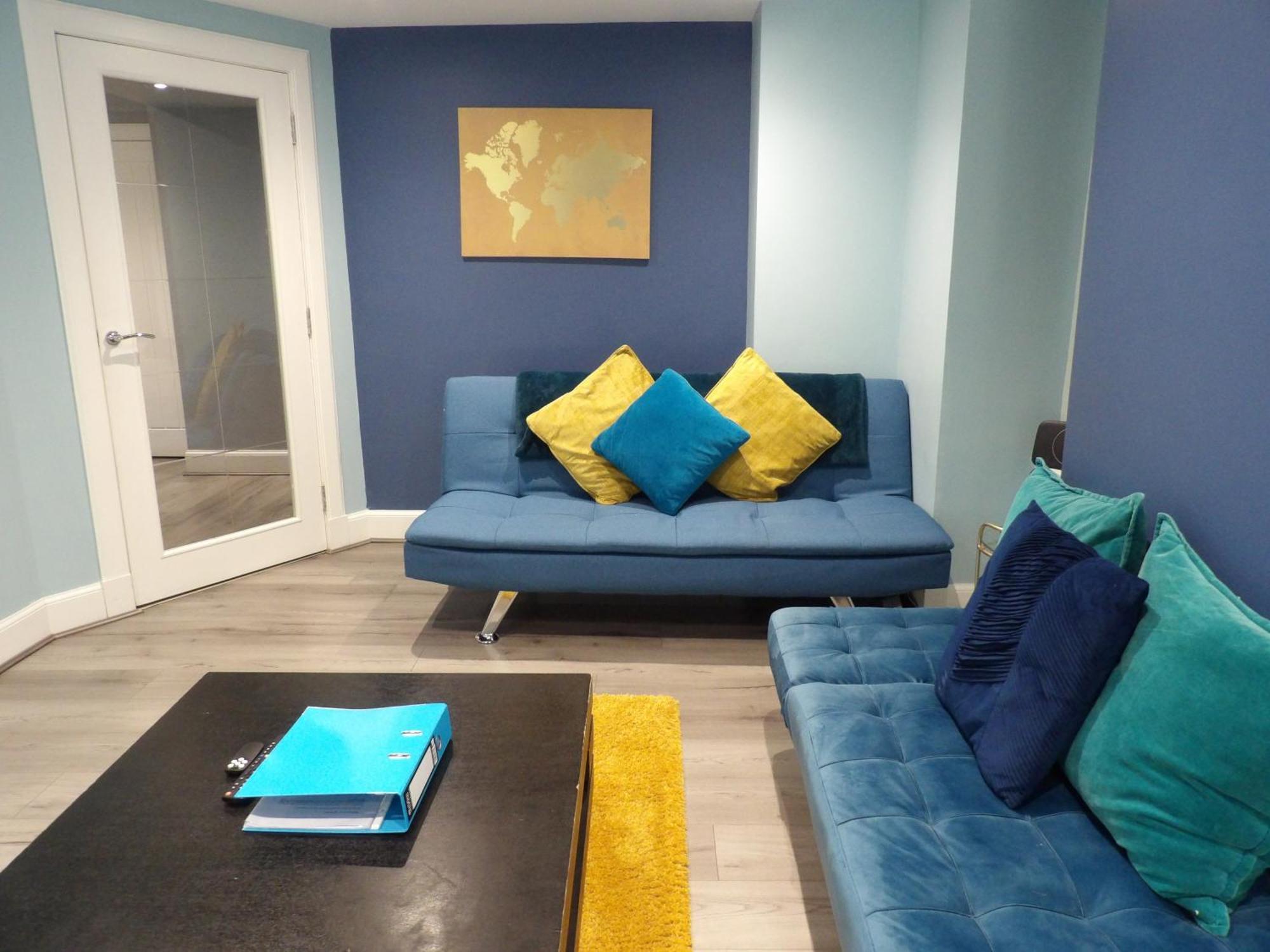 Lovely 3 Bedroom Apartment With Private Garden In Edinburgh City Centre Exteriör bild