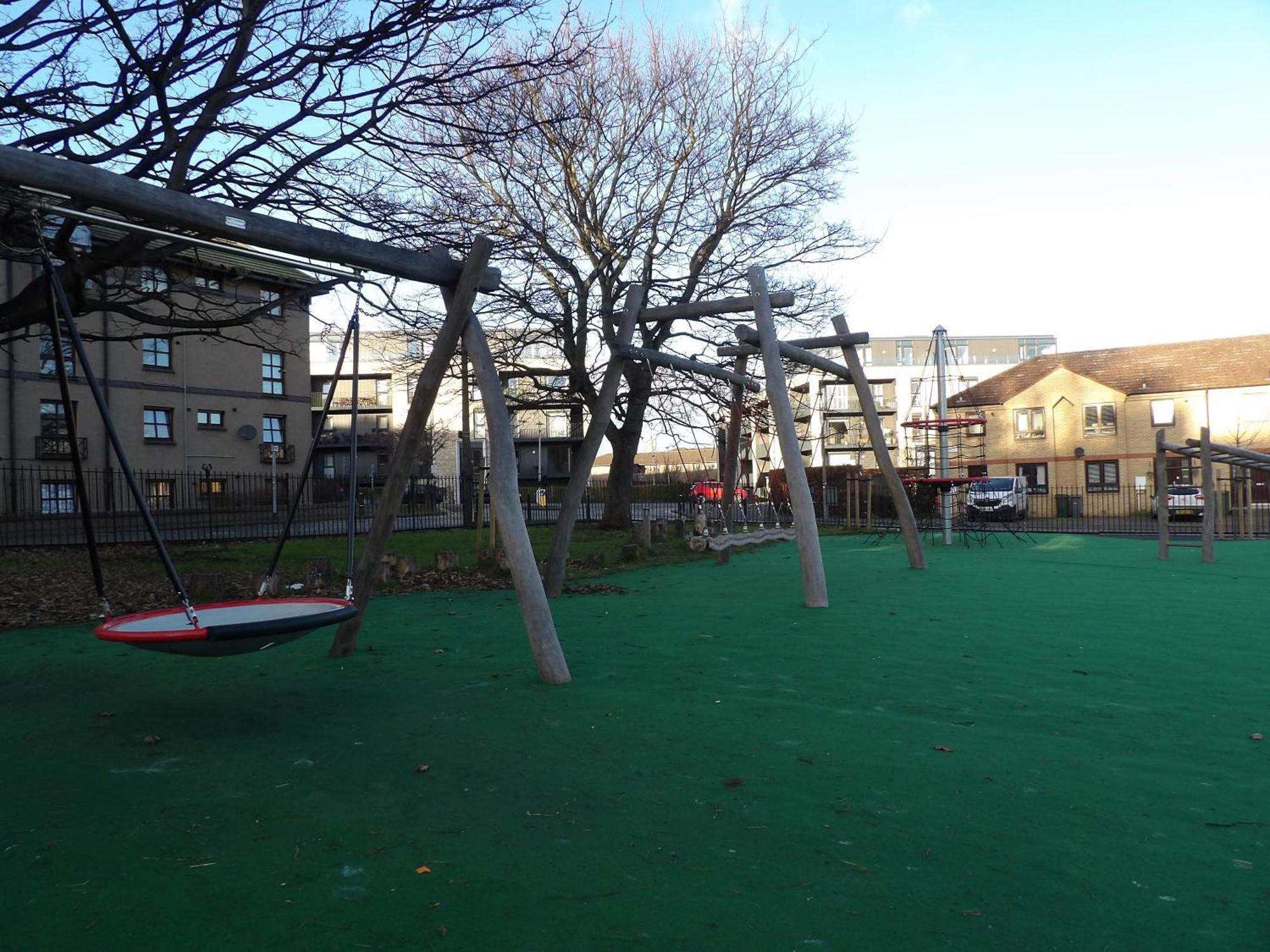 Lovely 3 Bedroom Apartment With Private Garden In Edinburgh City Centre Exteriör bild